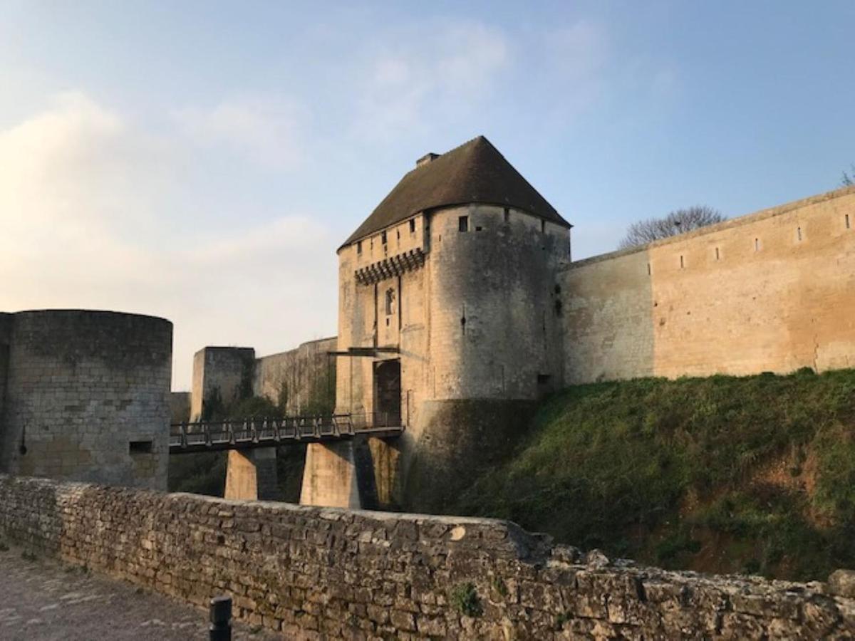 Hotel Du Chateau Caen Exterior foto